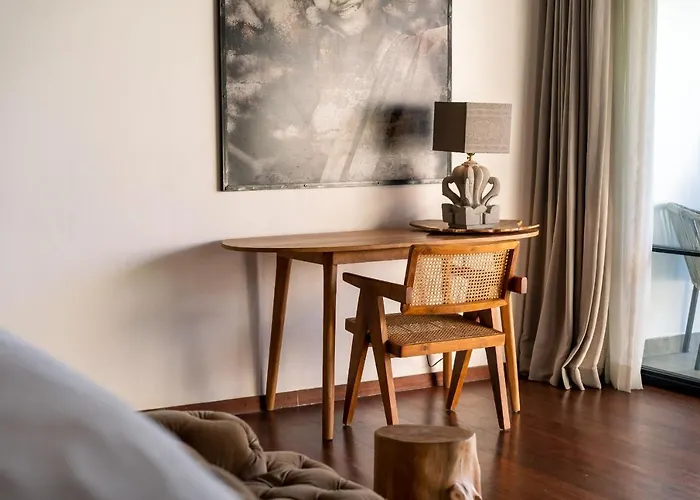 Anam Loft 4 *